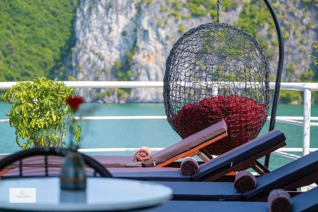 Cat Ba Valentine Hotel Dong Khe Sau Exterior foto